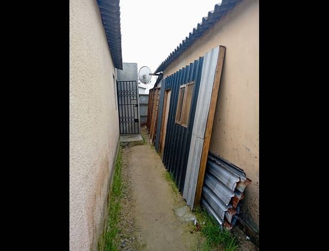 1 BEDROOM FREEHOLD FOR SALE IN MXOLISI PHETANI